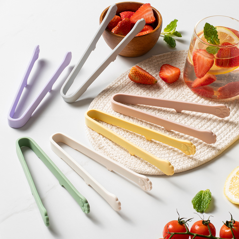 Kitchen Gadgets Everyone Needs - ที่คีบอาหารซิลิโคนรูปอุ้งเท้าแมวน่ารัก หลากสี วัสดุเกรดอาหาร อุปกรณ์ครัวสำหรับผลไม้ สลัด น้ำแข็ง
